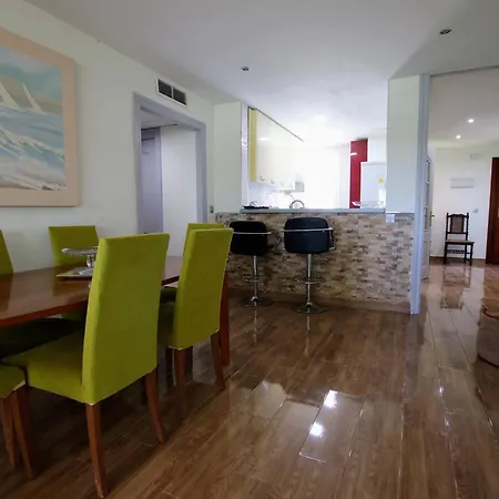 Tess Playamar La Torre Apartment